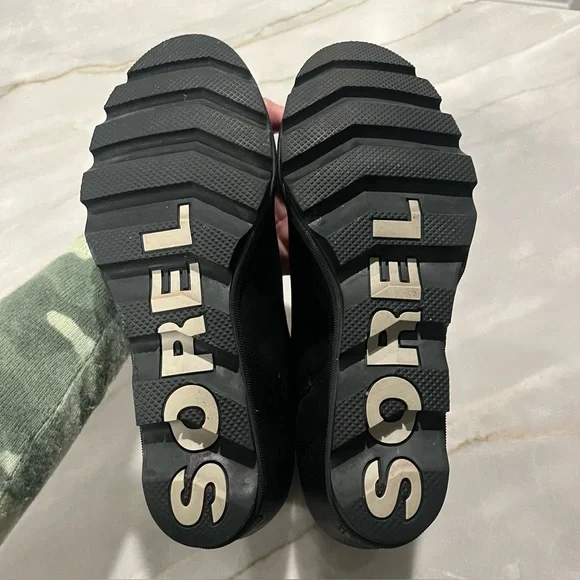 Sorel Joan of Arctic Women’s Black Leather Wedge II Zip Ankle Boots, size 12/43 - Picture 3 of 10